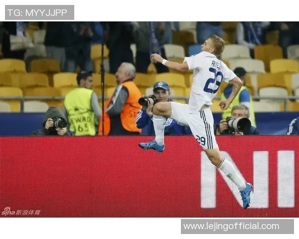 欧冠激战波尔图大胜拜仁红牌争议引发全场热议数据分析揭示关键因素